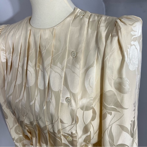 Vintage Cream Long Sleeve Dress - Picture 6 of 8